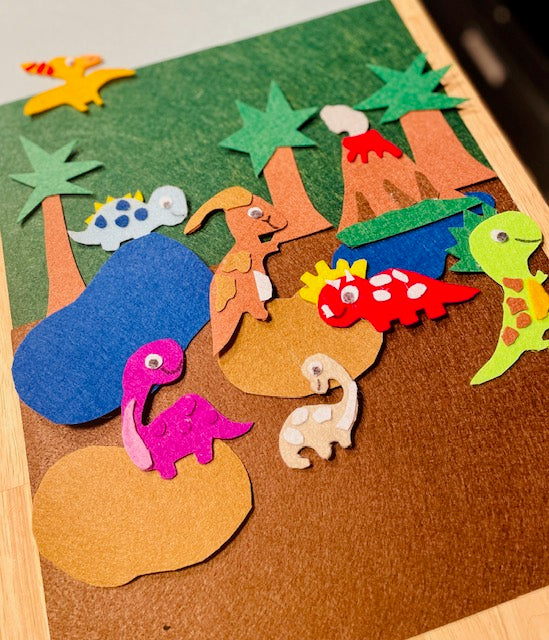 Dinosaur World Felt Kit