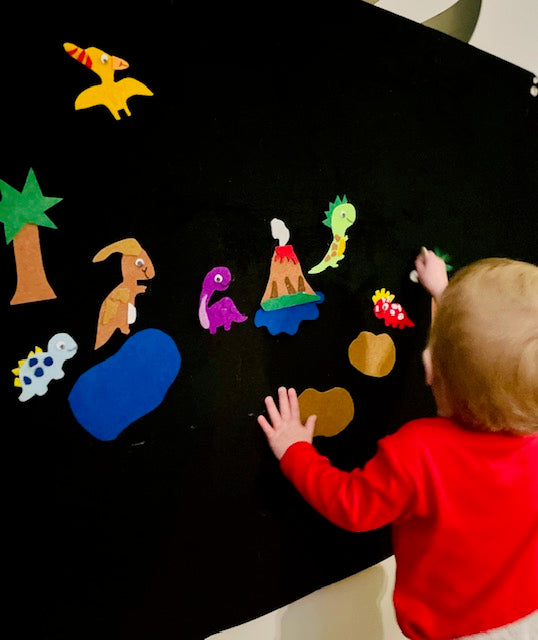 Dinosaur World Felt Kit